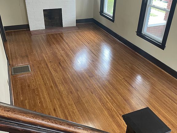 3rd image of 604 Harrison Ave