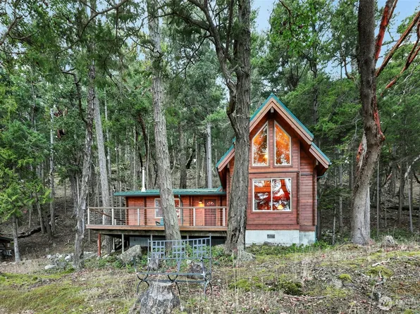 5 Smugglers Rowe, Henry Island, WA 98250