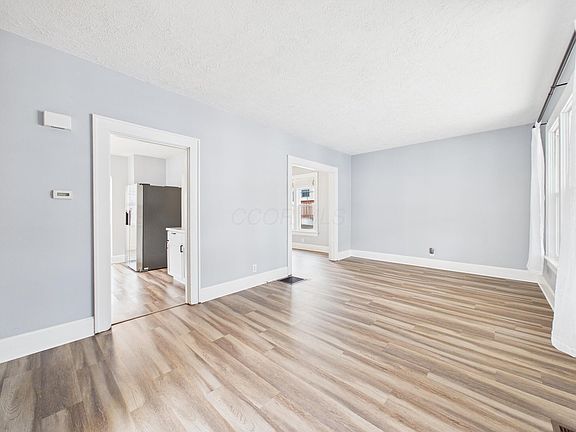 4th image of 181 Marks Ave