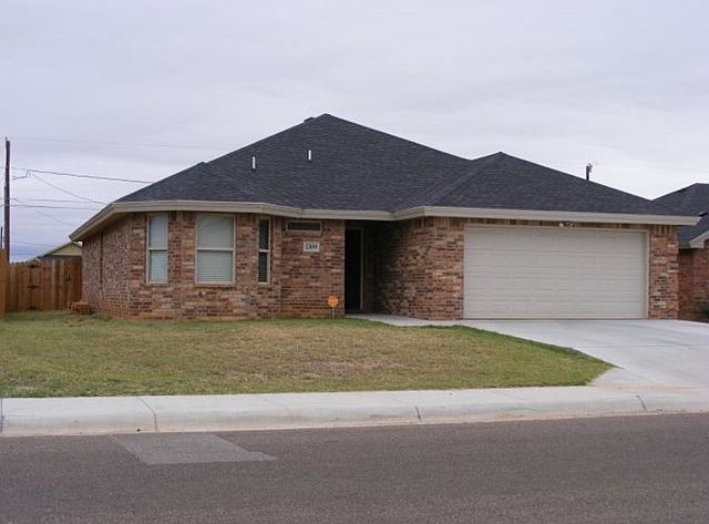1st image of 1309 E Pecan Ave