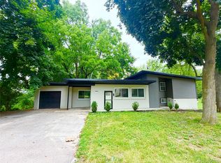 2920 Valley Dr, Ann Arbor, MI 48103