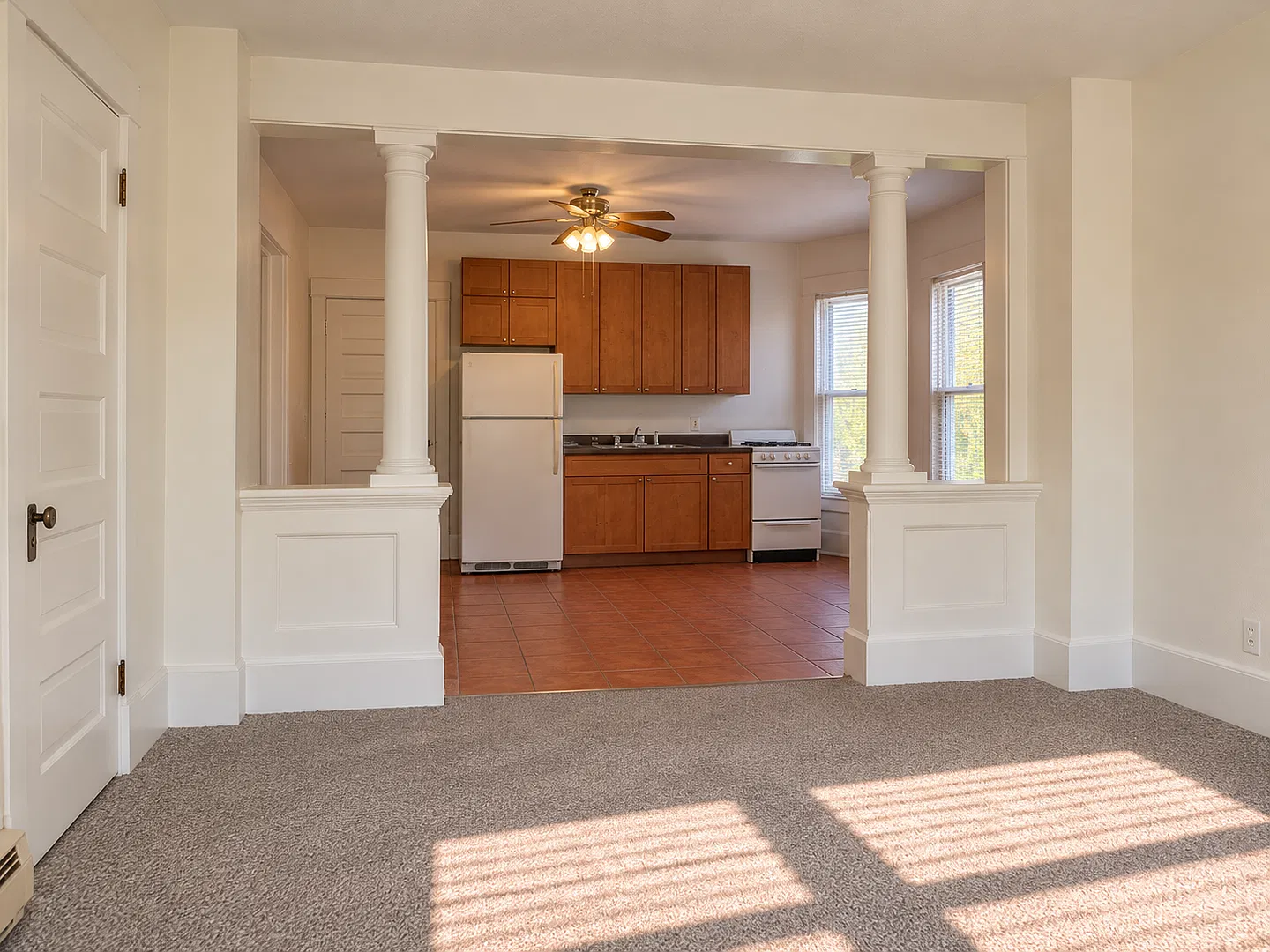 616HE — Photo 2