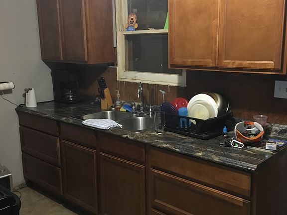4th image of 607 E Main St