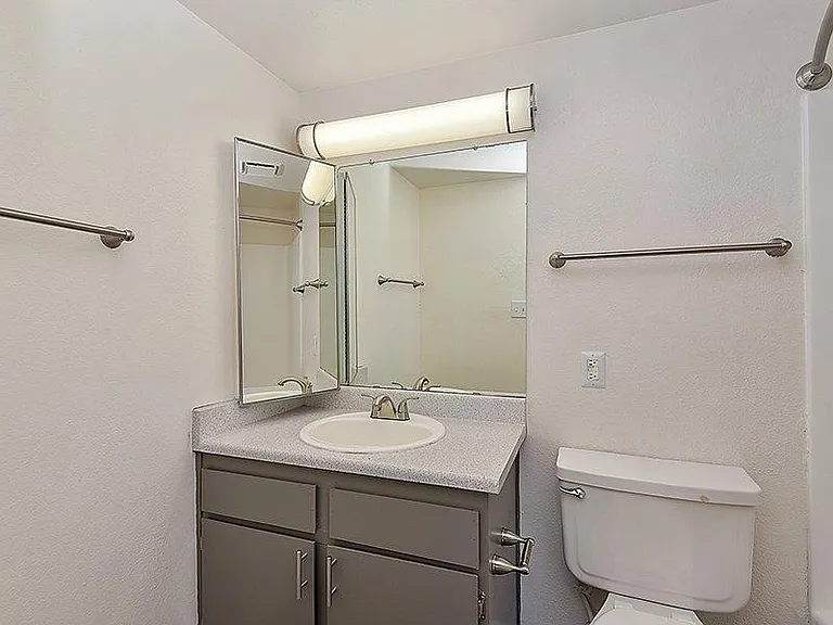 Portola East Mesa — Photo 22
