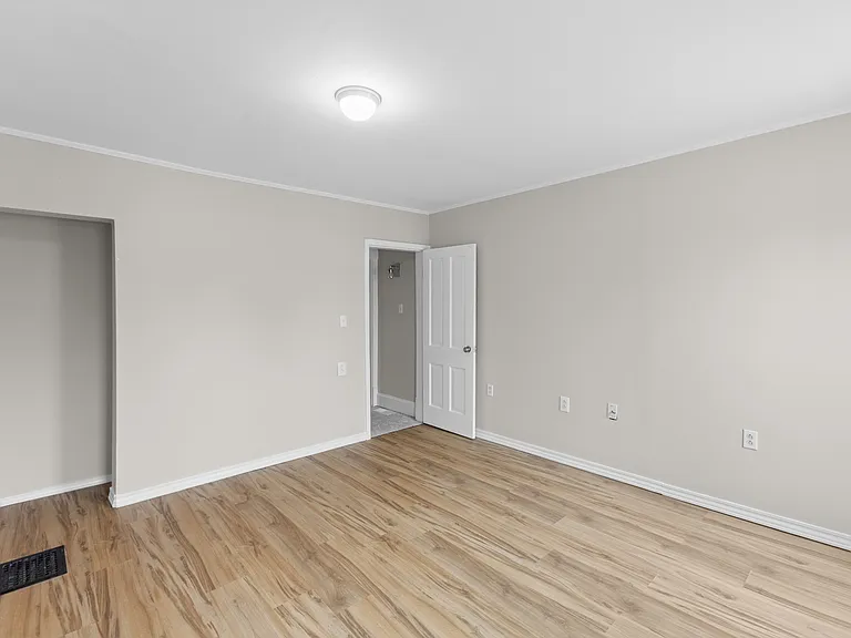 1369 City Park Ave — Photo 12