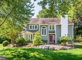 40 Horseshoe Ln, Newtown Square, PA 19073