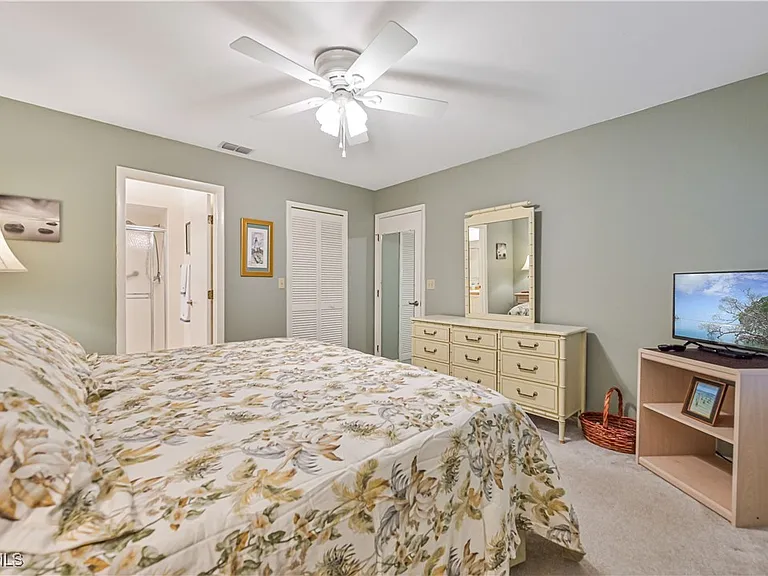 8366 Charter Club Cir #8 — Photo 12