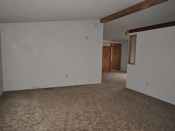 4th image of 412 E 51st St