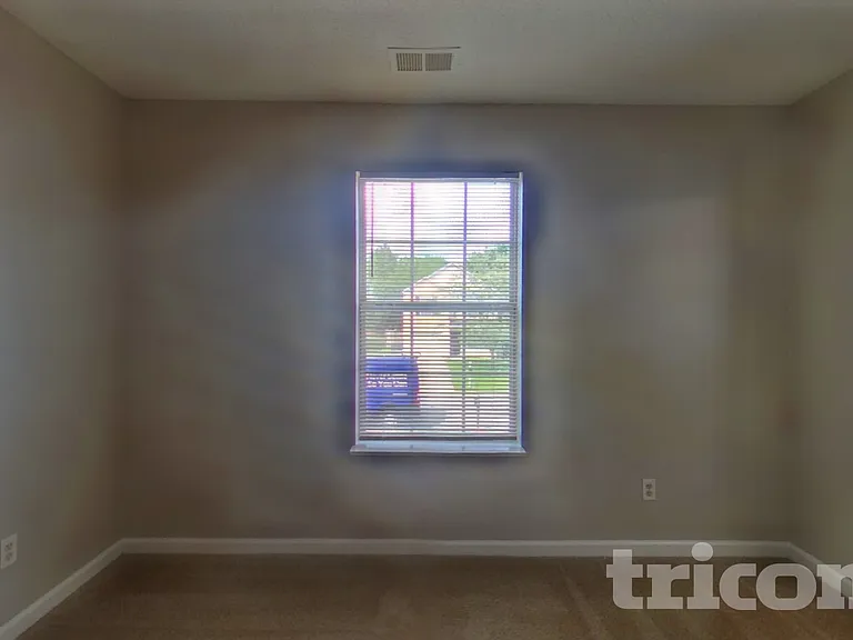 153 Cottage Lake Way — Photo 7