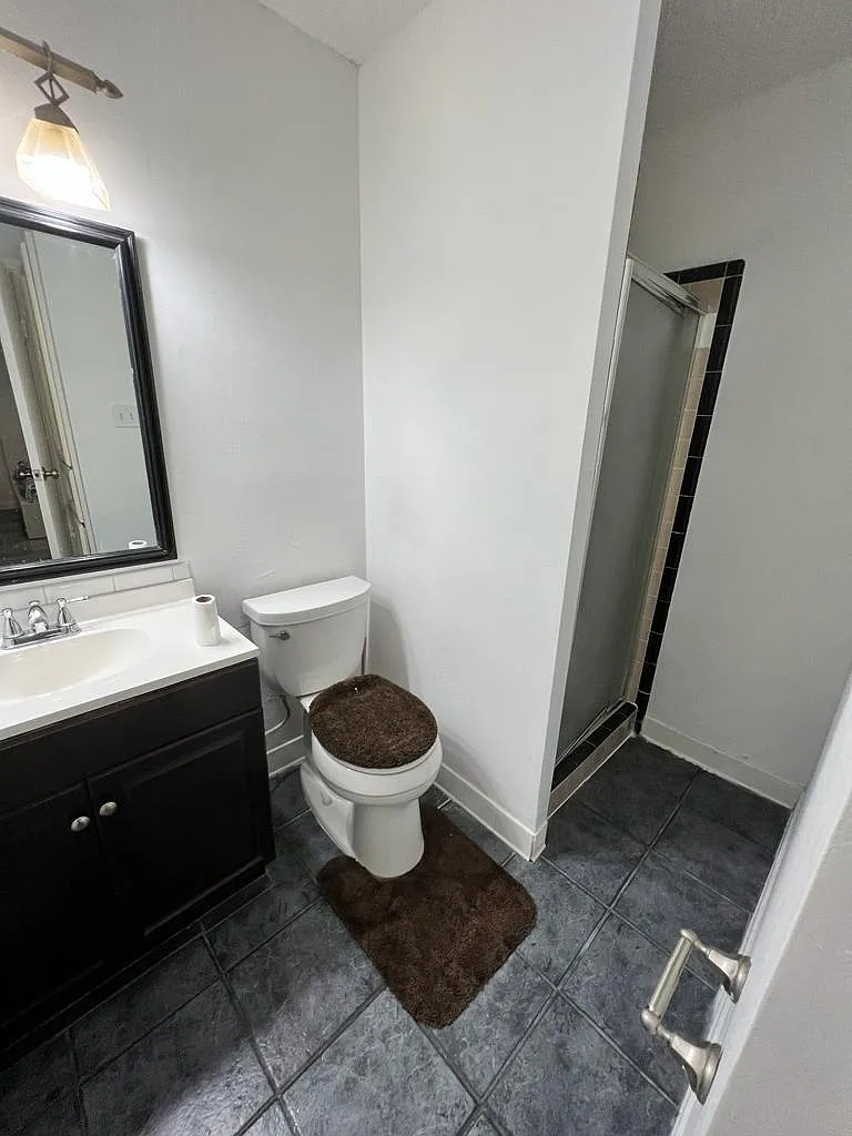 3 bed, 1250 sqft, $1,750 — Photo 3