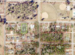 2 E Roosevelt Cir, Foley, AL 36535