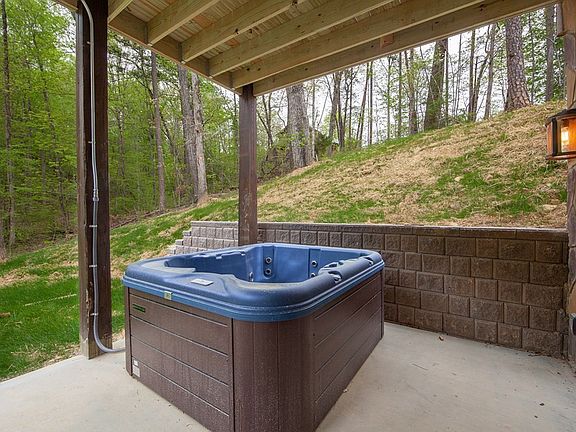 5th image of 2104 Roscoe Ct Lot 51