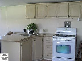 4th image of 3946 Lucinda Dr