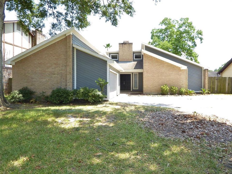 1st image of 21311 Park Mount Dr