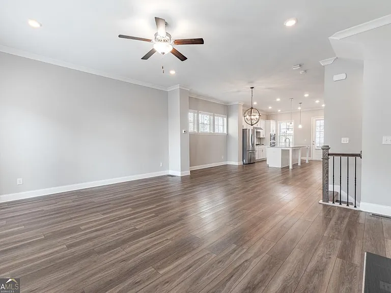 5051 Pinckney Ln — Photo 33