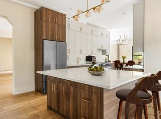 697 E 21st St, Brooklyn, NY 11210