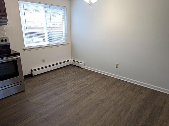 4th image of 6 Losson Garden Dr APT 1