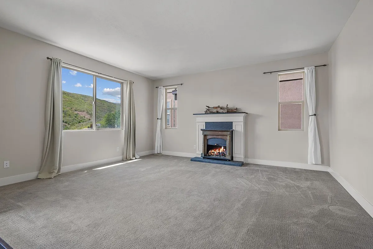 Building Photo - 16056 S Fielding Hill Ln