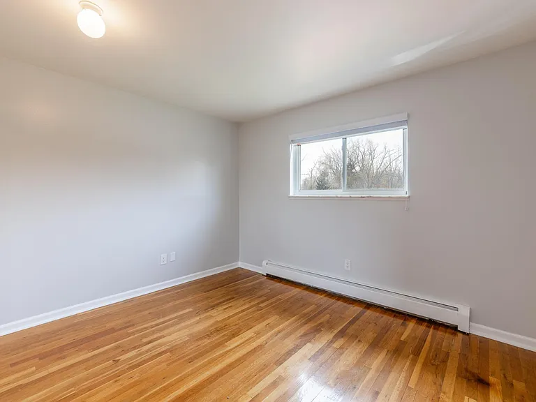 100 W Hickory Grove Rd #B3 — Photo 8