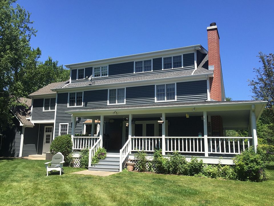 2nd image of 1884 Holly Rd