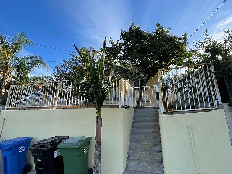 228 S Arizona Ave — Photo 4
