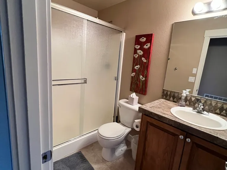 Upstairs bath (bathroom #3)