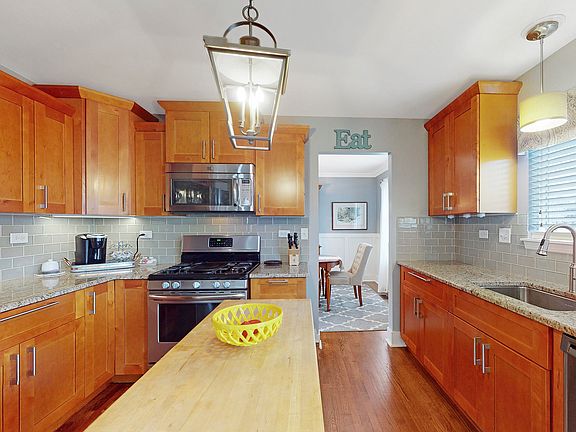 5th image of 1428 S Amarias Dr
