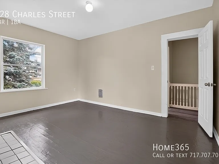 128 Charles St — Photo 10