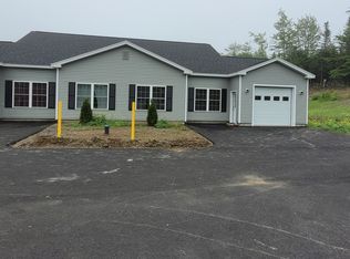 1 Pine Grove Dr #33, Hampden, ME 04444