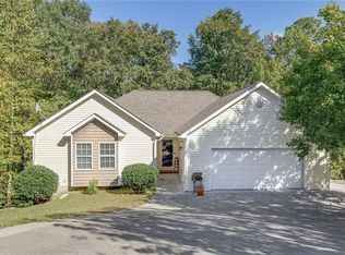 328 Crystal Creek Dr, Jasper, GA 30143