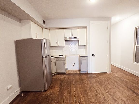 2nd image of 181 Clerk St #1A