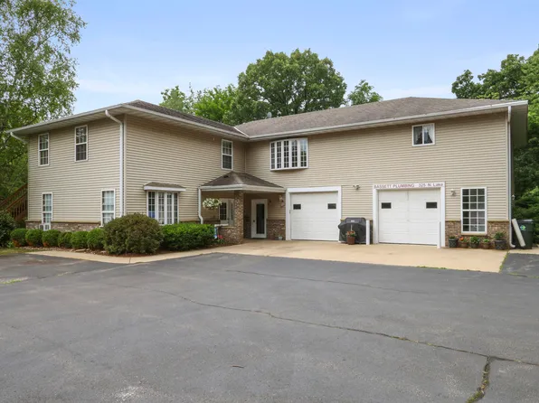 317 N Lake Ave, Twin Lakes, WI 53181