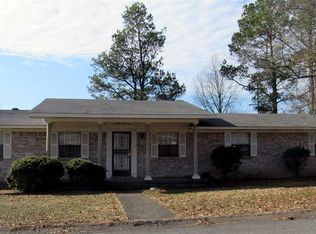 103 Razorback Dr, Morrilton, AR 72110