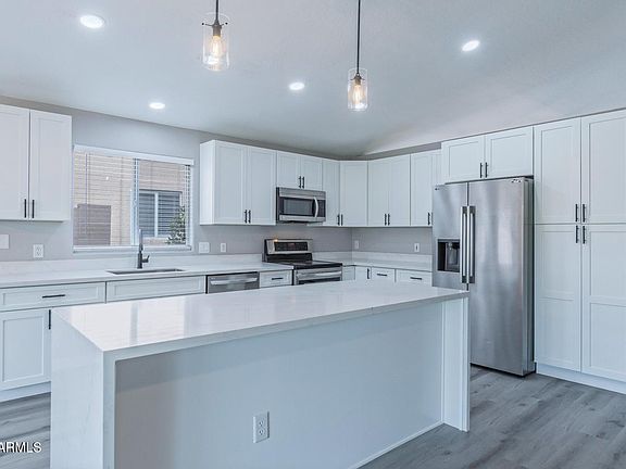 4th image of 2881 E MORGAN Drive