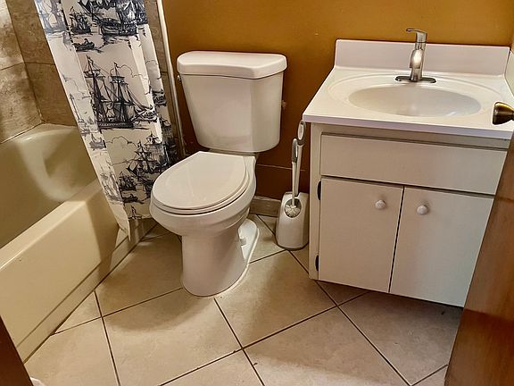4th image of 12389 Antonio Cir