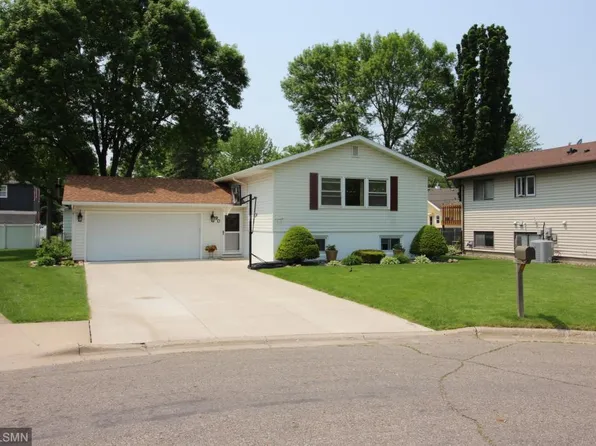 90 Richard Pl, Owatonna, MN 55060