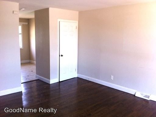 2nd image of 535 Camrose Dr