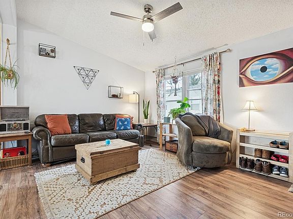 4th image of 300 Skylark Circle