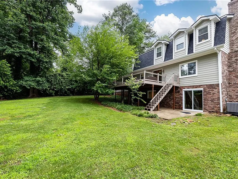 2431 Prince Howard Trl — Photo 35