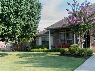 805 Chateau Ave, Springdale, AR 72764
