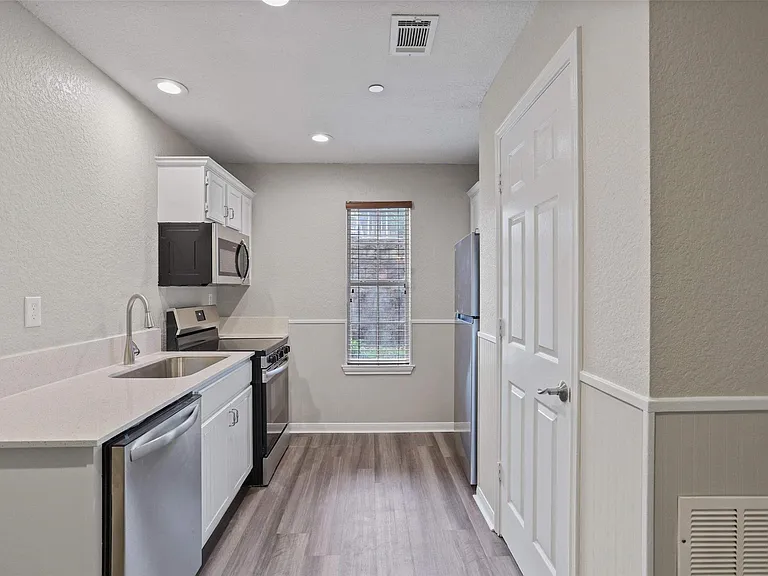 11700 League Line Rd #122 — Photo 3
