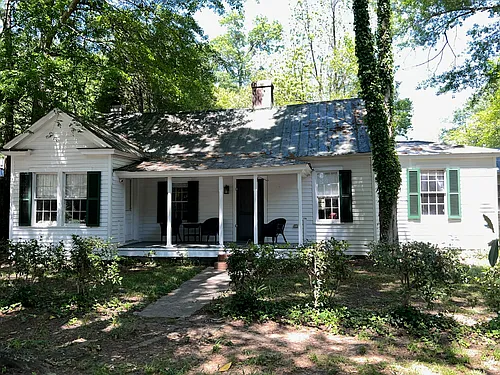 524 Colleton Ave SE Photo 1