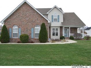 2077 Pinehurst Way, Maryville, IL 62062