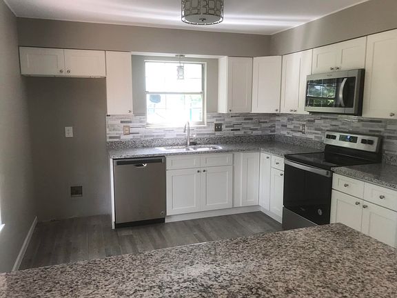 4th image of 1801 Wickersham Dr