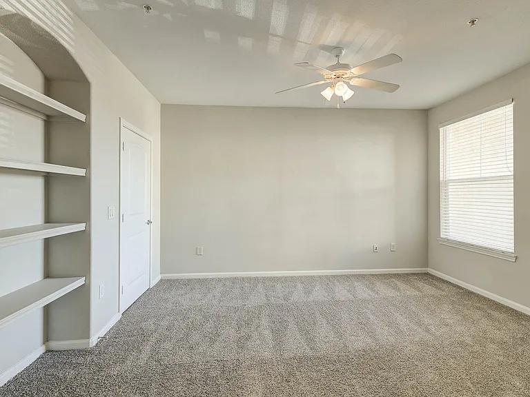 Hebron 121 Station Apartments — Photo 28