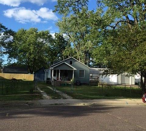 2nd image of 723 E London Ave
