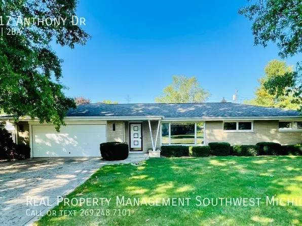 2017 Anthony Dr, Saint Joseph, MI 49085