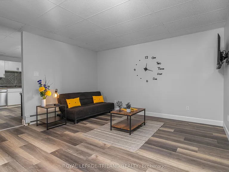 469 Grey St #7 — Photo 3
