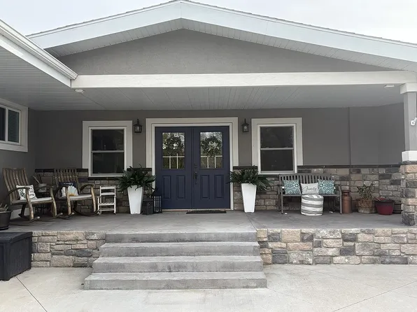 121 Ponderosa Dr, Sterling, CO 80751