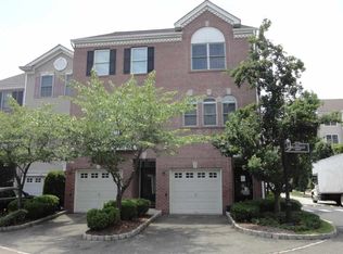 455 Albany Ct, West New York, NJ 07093